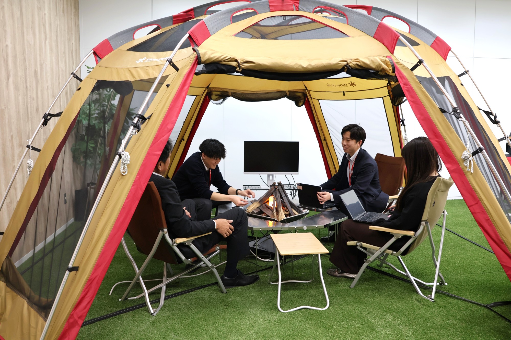 自分たちでつくる「身構えなくていいオフィス」