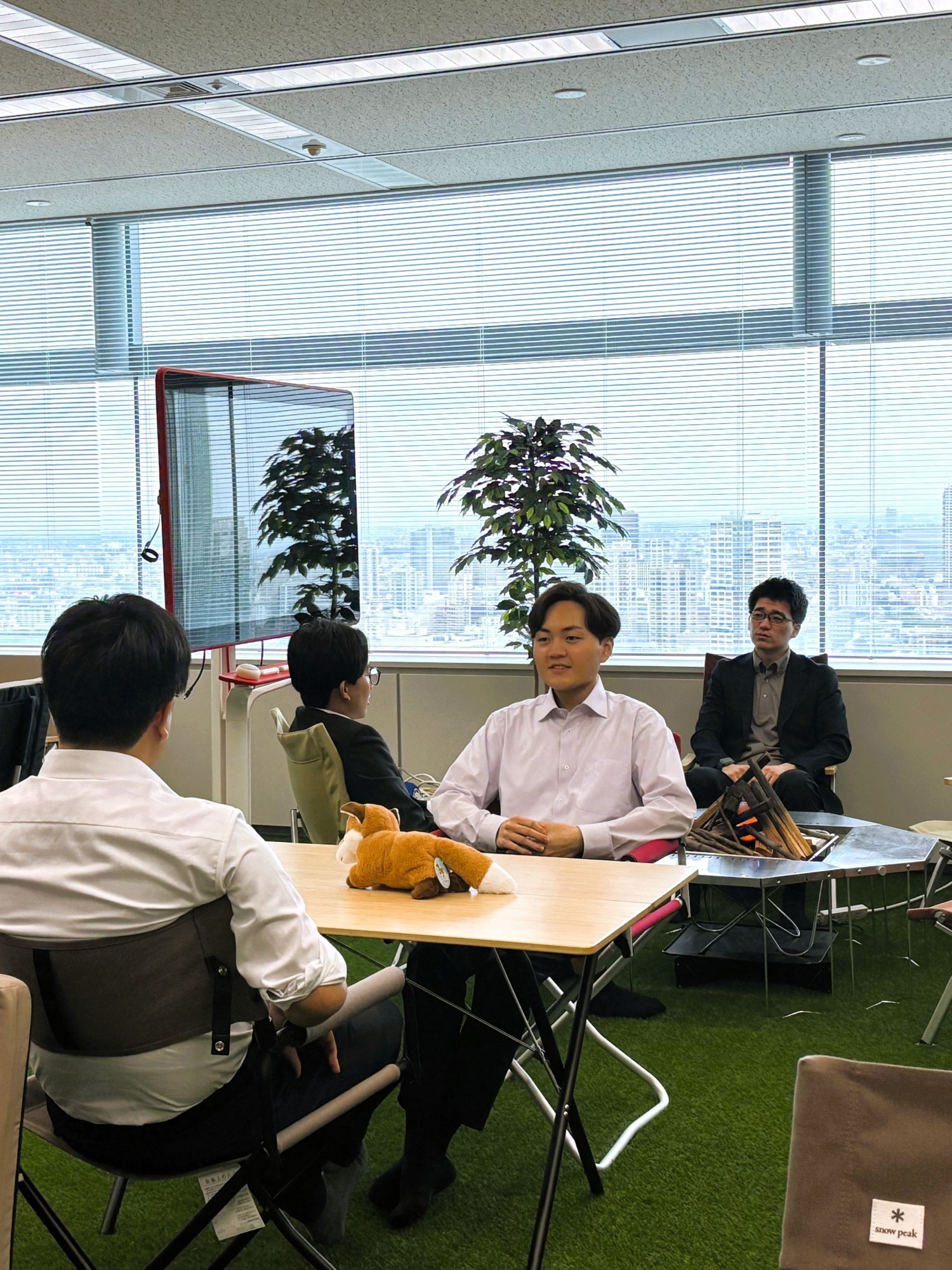 リラックスしながら、自然に、会話とアイデアがふくらむ