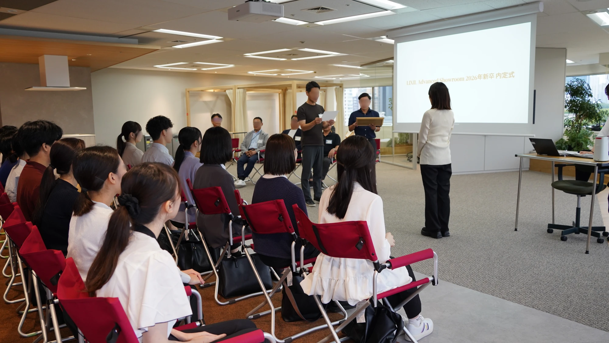 なぜ「キャンピングオフィス×食堂」なのか