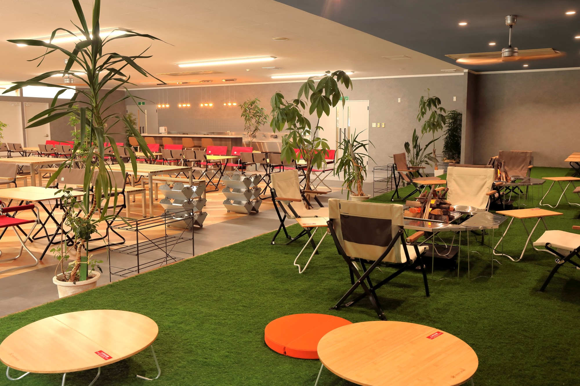 製造業のエンゲージメント向上に「食堂」を。
〜22時間の遊休資産を活かすキャンピングオフィスという選択〜