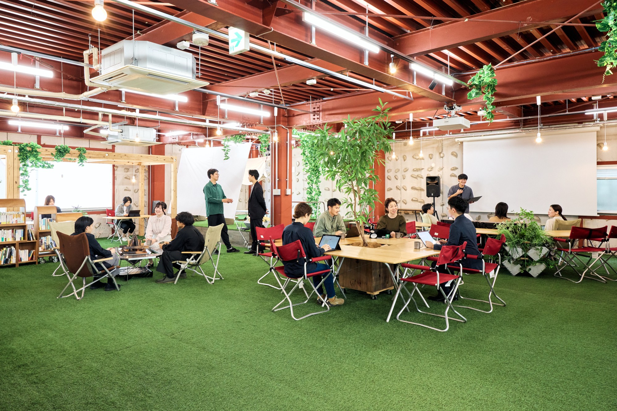 テレワークの課題は“出社”で解決できるのか？働き方の本質を探る