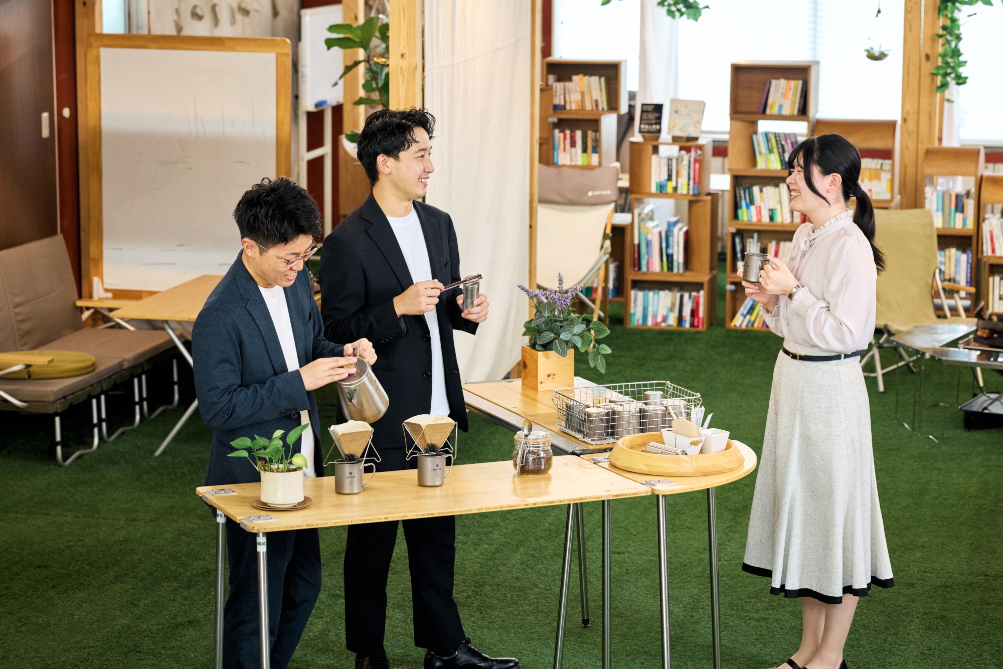 当日見学するキャンピングオフィス