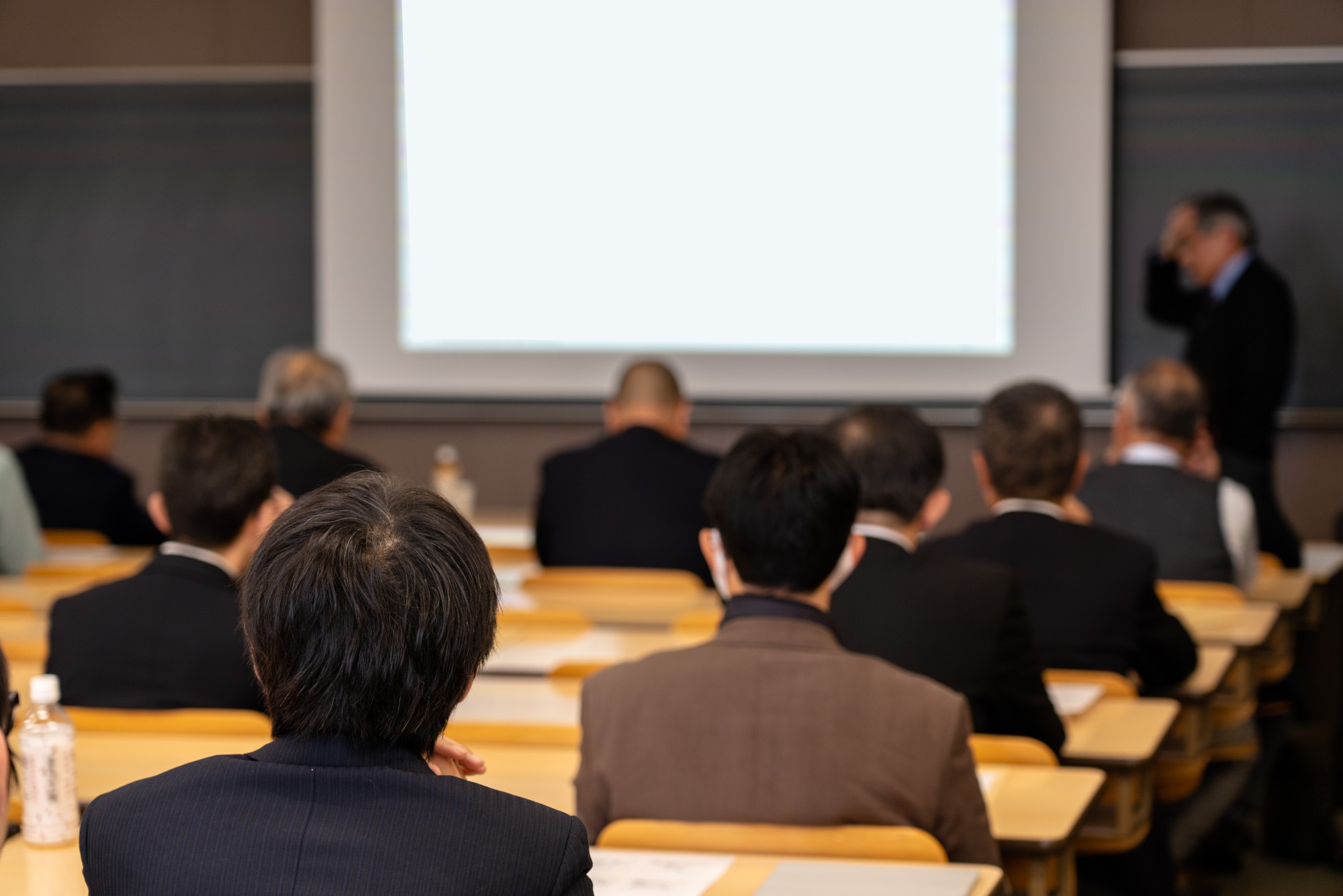 学校・研究施設様（文教系）向け
「講座受講者管理システム」